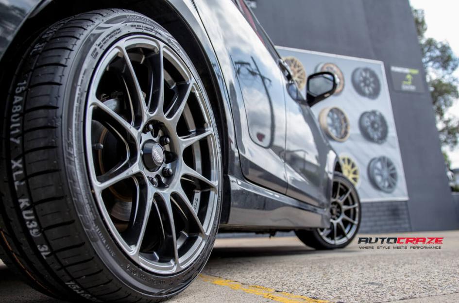 SUZUKI SWIFT BLADE HYPER BLACK